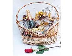 Envio y venta de flores ,rosas, plantas,arreglos florales ,regalos y desayunos a domicilio con delivery gratis en la Ciudad Autonoma de Buenos Aires y con costo de env�o en localidades del Gran Buenos Aires asi como delivery de flores y plantas a trav�s de florerias asociadas en todas las provincias de la Argentina, Buenos Aires, la Pampa, Tucuman, La Rioja, R�o Negro, Entre Rios, Corrientes, Misiones, Neuquen, Chubut, Tierra del Fuego, Santa Cruz, San Luis, Mendoza, Cordoba, Jujuy, Formosa, Santiago del Estero, Salta, Chaco, Catamarca ,San Juan, y ademas realizamos el delivery de flores ,coronas,palmas , plantas y regalos a todas las ciudades de Argentina, Mar del Plata, C�rdoba, Buenos Aires, con cargo en Santa Rosa, La Plata, Bella Vista, Neuquen, Pilar, Paran�, Posadas, Resistencia, Cipolleti y mas de 300 ciudades y localidades en todo el territorio de nuestro pa�s, asi como tambien tenemos la posibilidad de enviar flores a casi todo el mundo en cuestion de horas